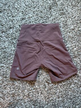 lululemon athletica mauve wunder train shorts